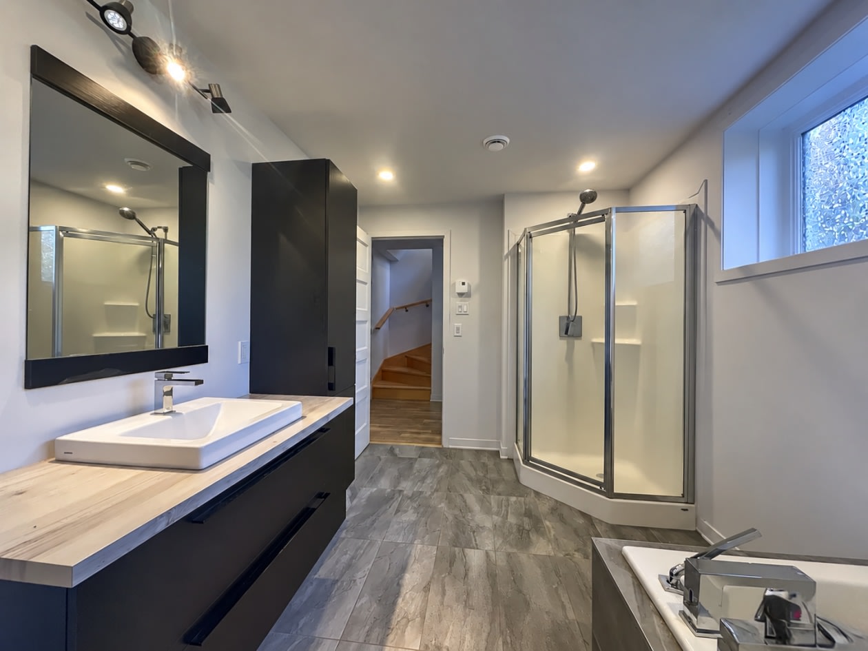 Photo 10 — 421 Rue Des Étoiles, Saint-Hippolyte