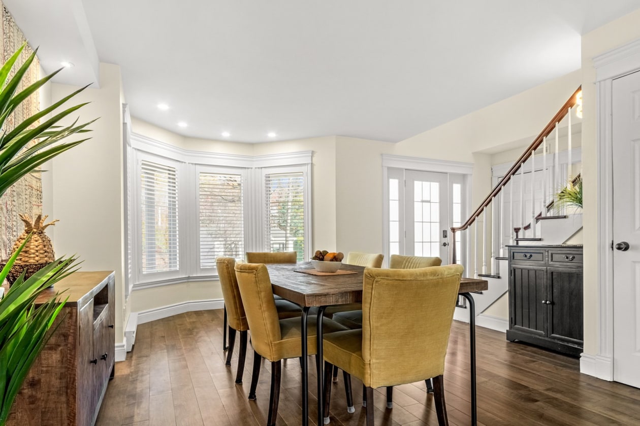 Salle à manger — 2474 Rue Marc-Chagall, Québec