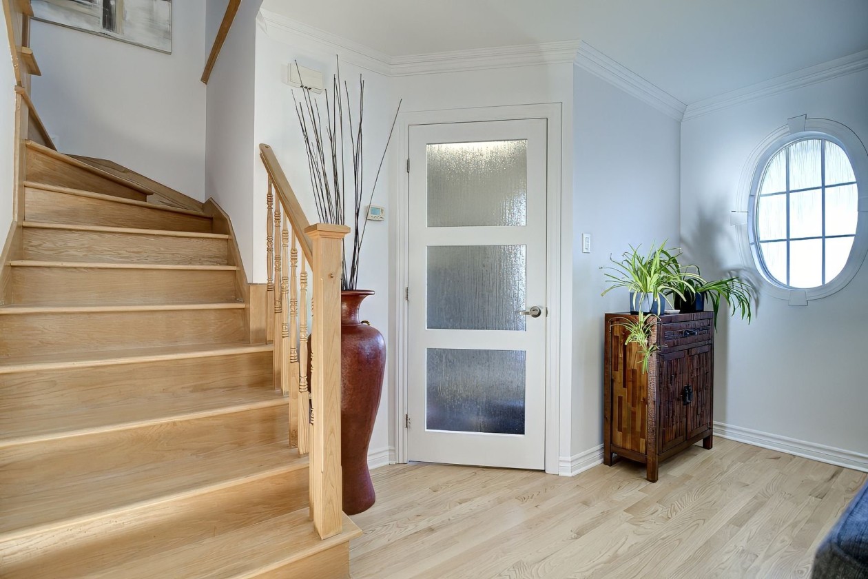 Escalier — 378 Av. des Peupliers, Bois-des-Filion