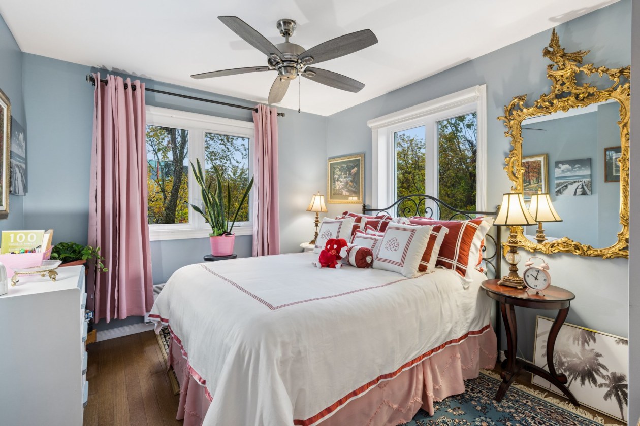 Chambre à coucher — 251 Rue André-Pontbriand, Sainte-Thérèse