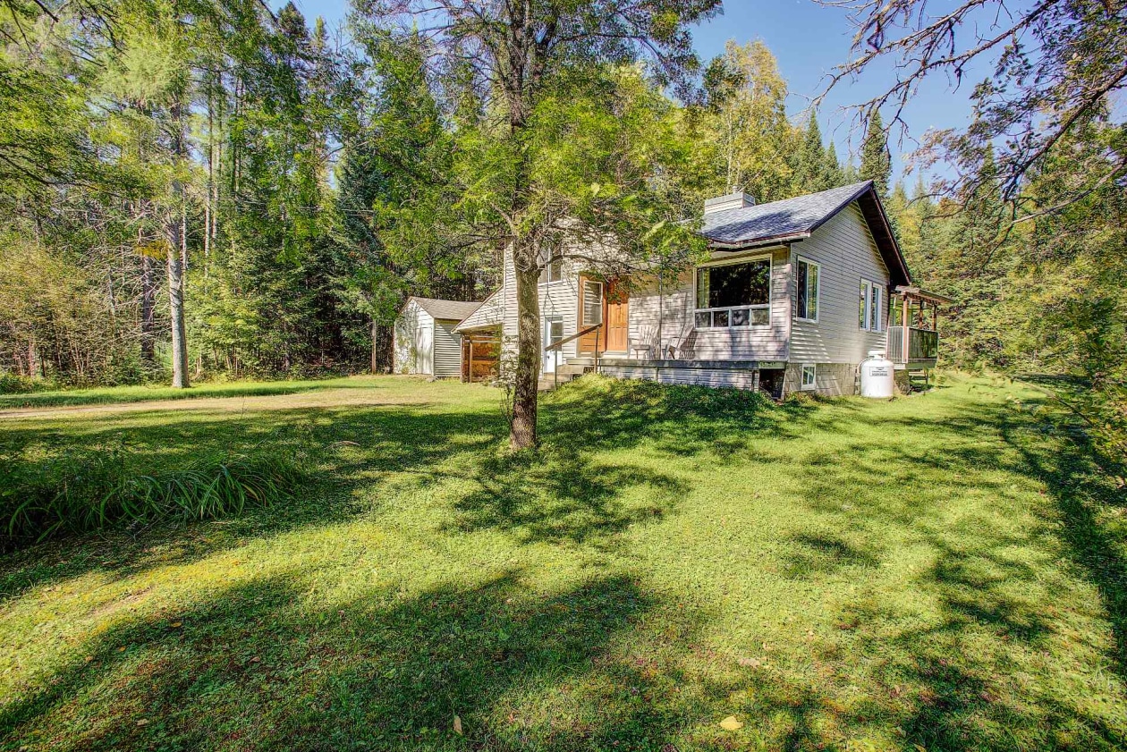Façade — 898 Ch. des Hauteurs, Sainte-Lucie-des-Laurentides