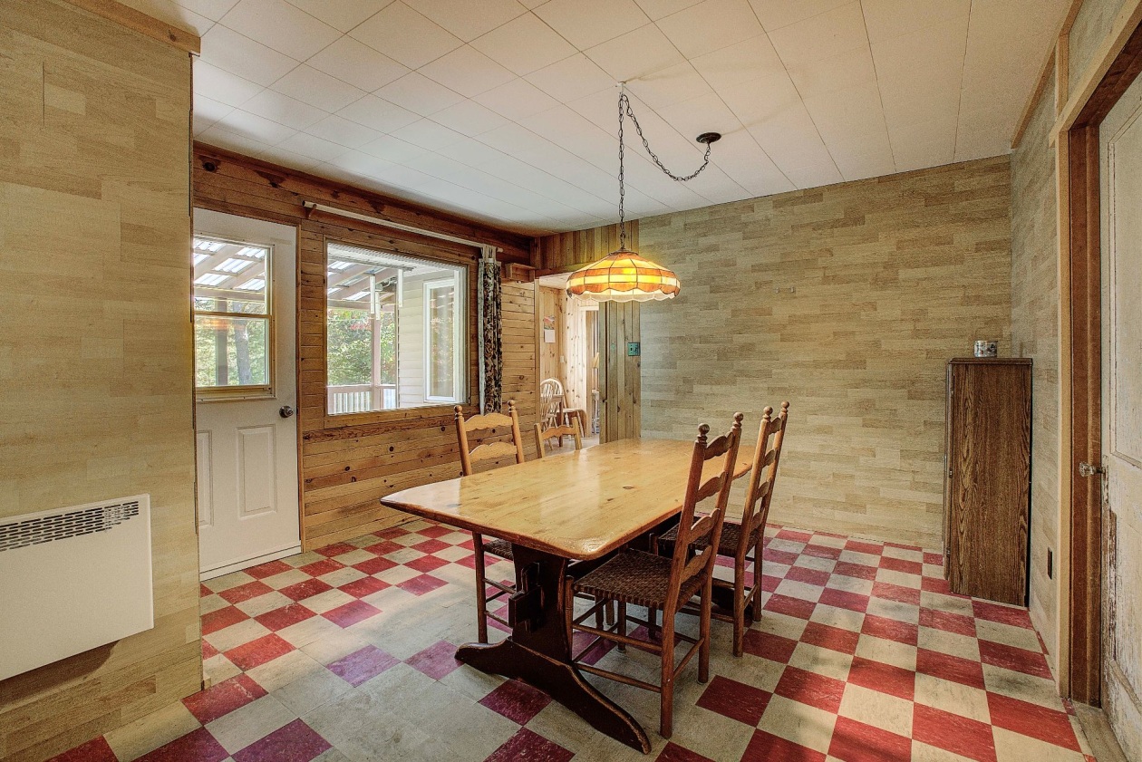 Salle à manger — 898 Ch. des Hauteurs, Sainte-Lucie-des-Laurentides