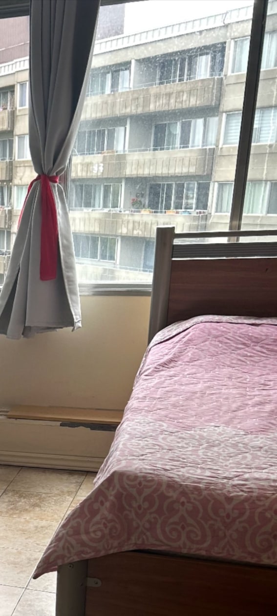 Chambre à coucher — 730 Boul. Montpellier, Montréal