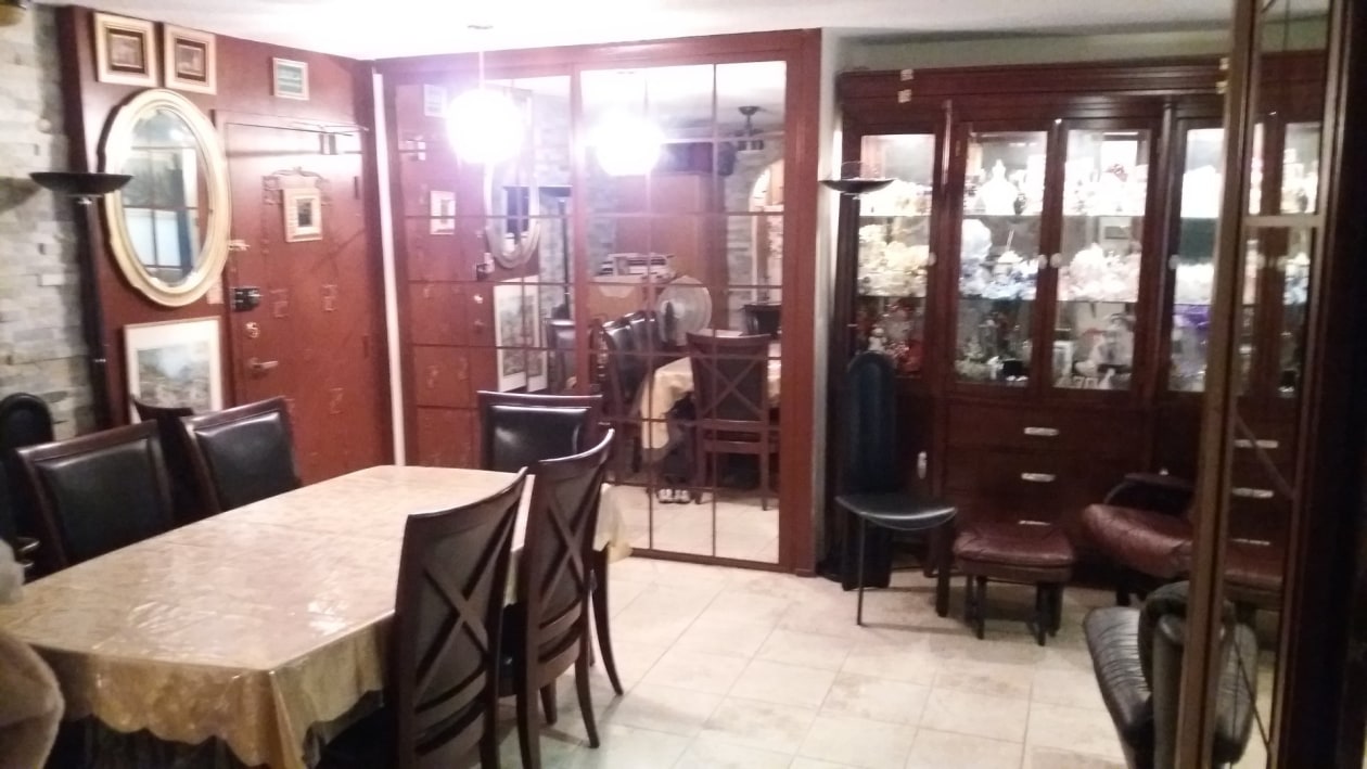 Hall d'entrée — 730 Boul. Montpellier, Montréal