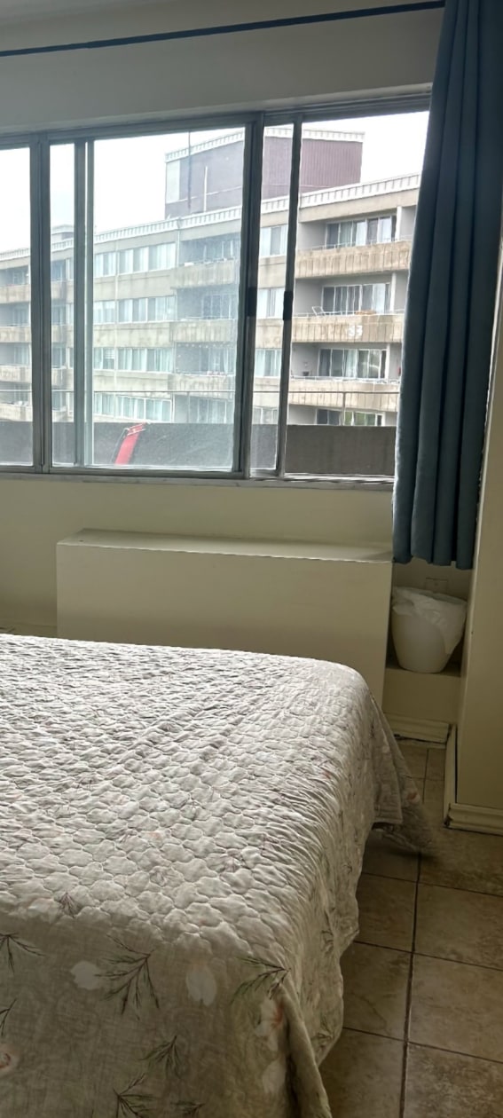 Chambre à coucher — 730 Boul. Montpellier, Montréal