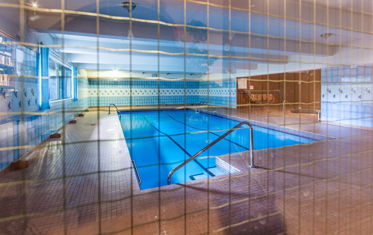 Piscine — 730 Boul. Montpellier, Montréal