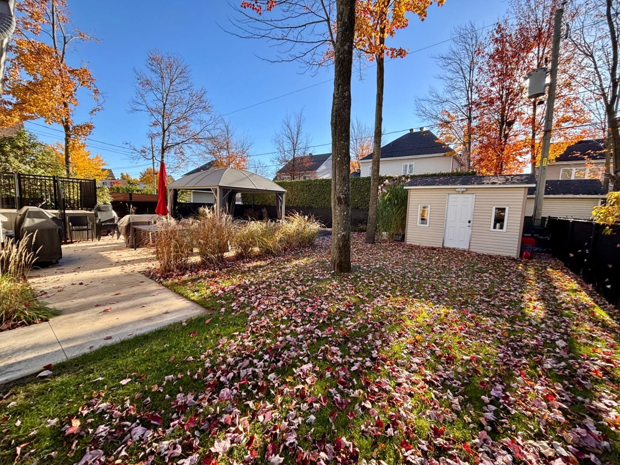 Cour — 378 Av. des Peupliers, Bois-des-Filion