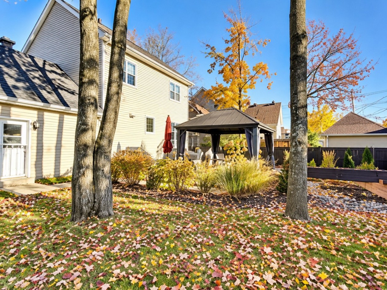Cour — 378 Av. des Peupliers, Bois-des-Filion
