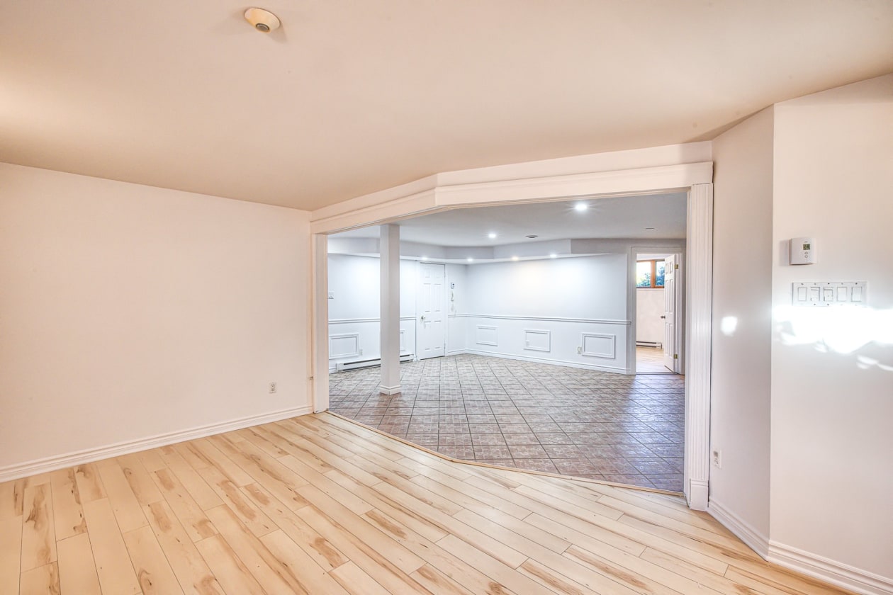 Salle familiale — 3470 Rue Belcourt, Longueuil