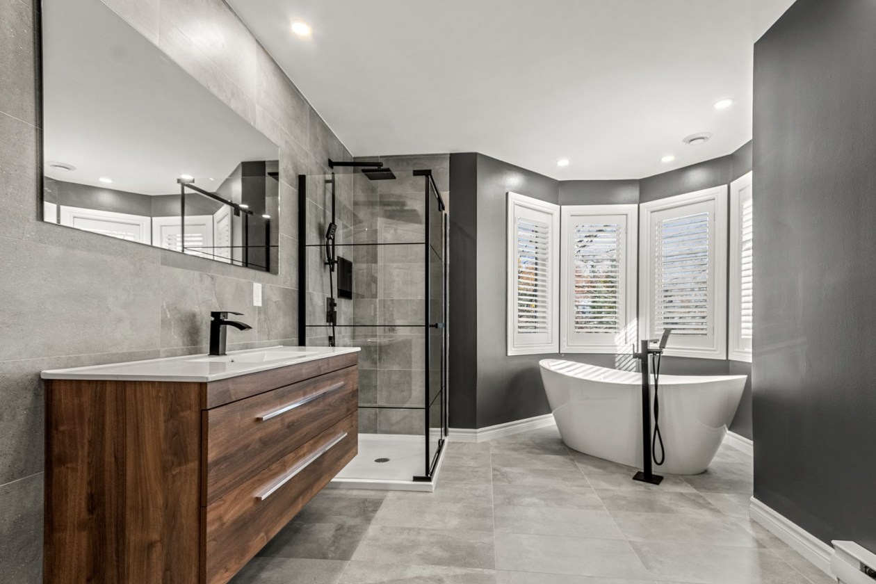 Salle de bains — 2474 Rue Marc-Chagall, Québec