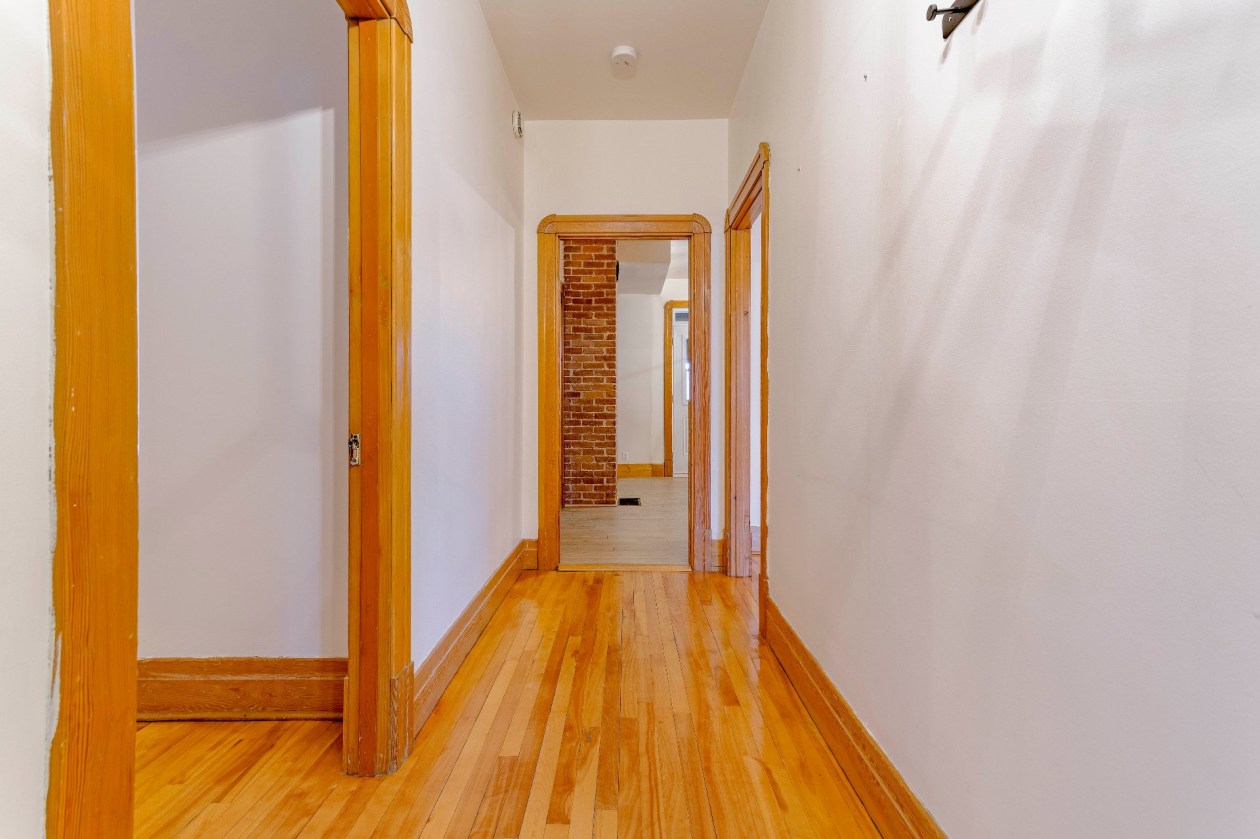 Corridor — 680 Rue Ste-Ursule, Trois-Rivières