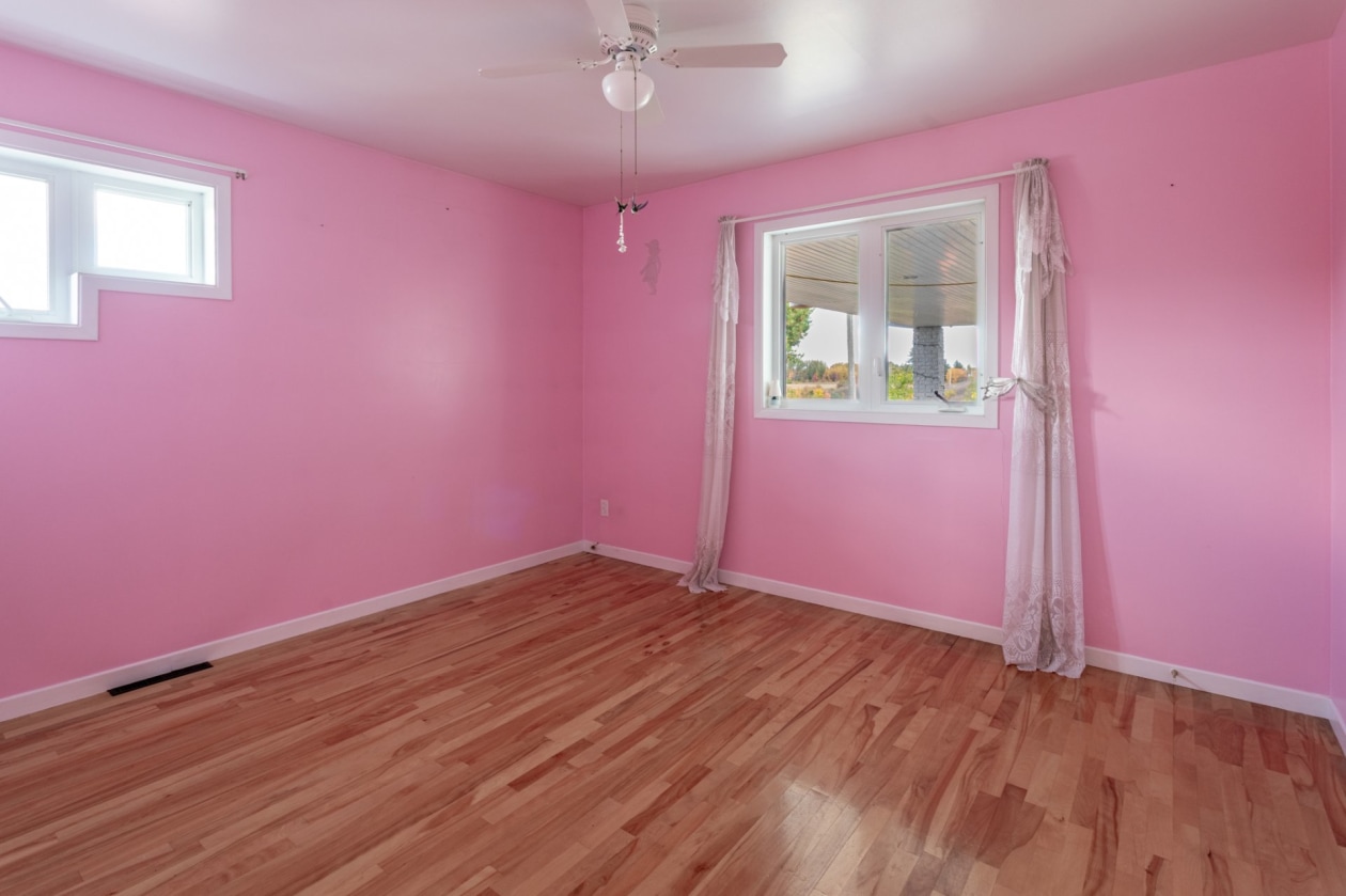 Chambre à coucher — 7490 Av. Nicolas-Perrot, Bécancour