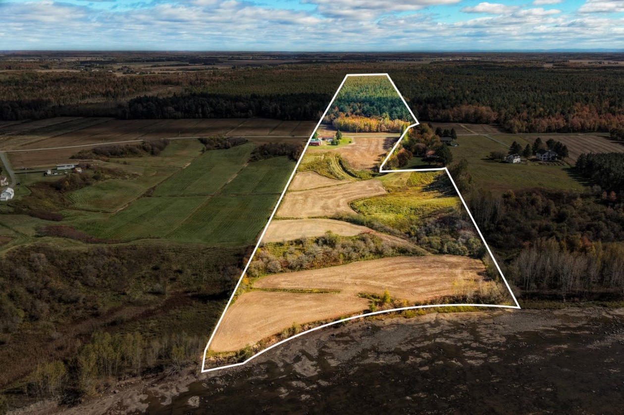 Vue d'ensemble — 7490 Av. Nicolas-Perrot, Bécancour