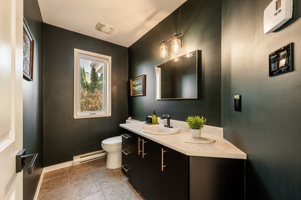 Salle d'eau — 530 Rue des Violettes, Salaberry-de-Valleyfield