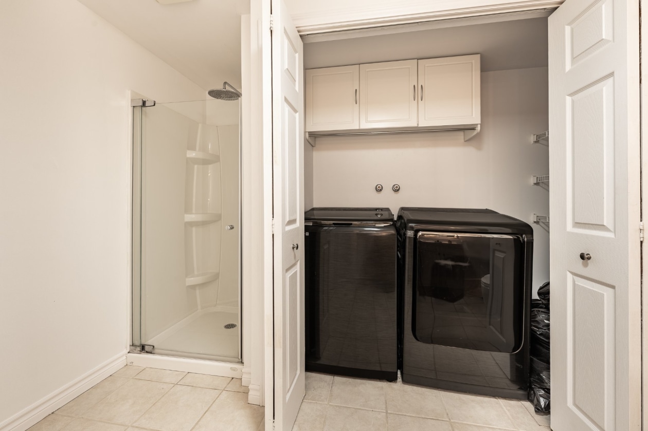 Salle de bains — 530 Rue des Violettes, Salaberry-de-Valleyfield