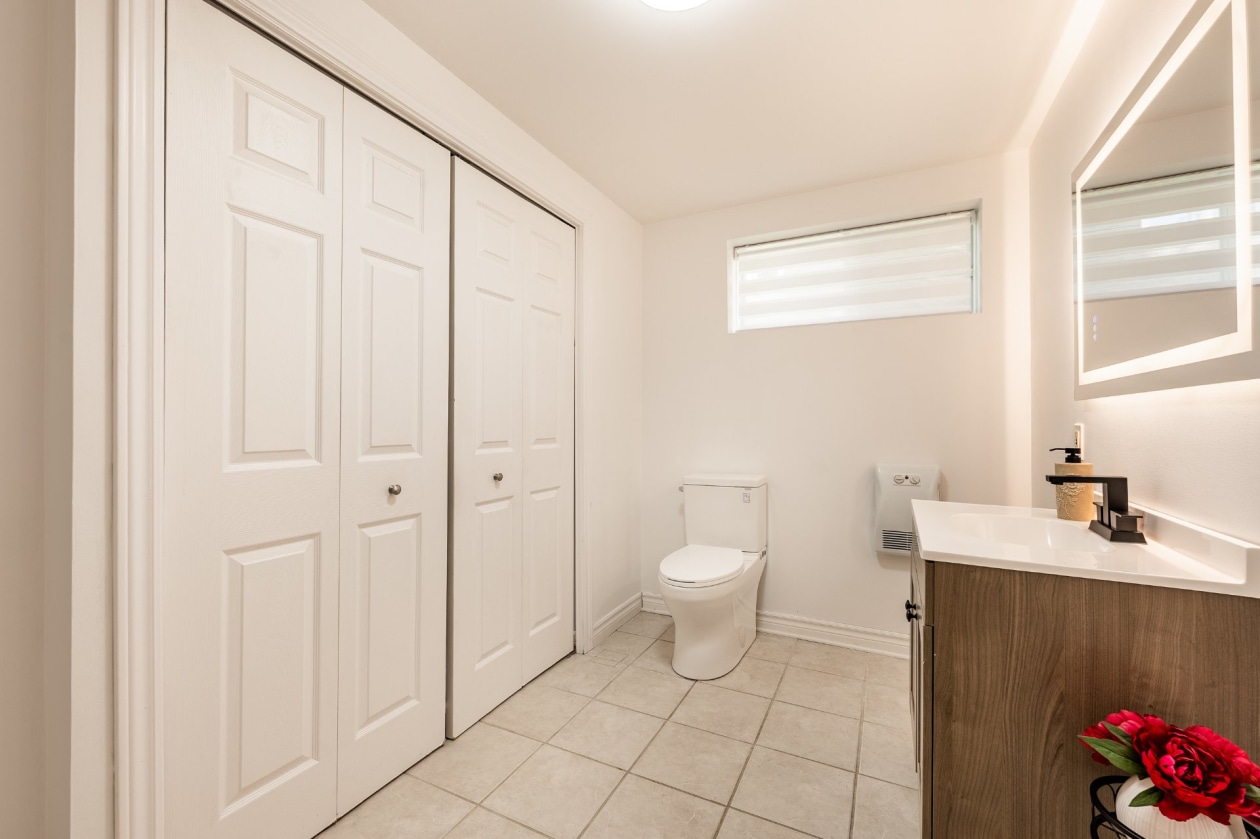 Salle de bains — 530 Rue des Violettes, Salaberry-de-Valleyfield