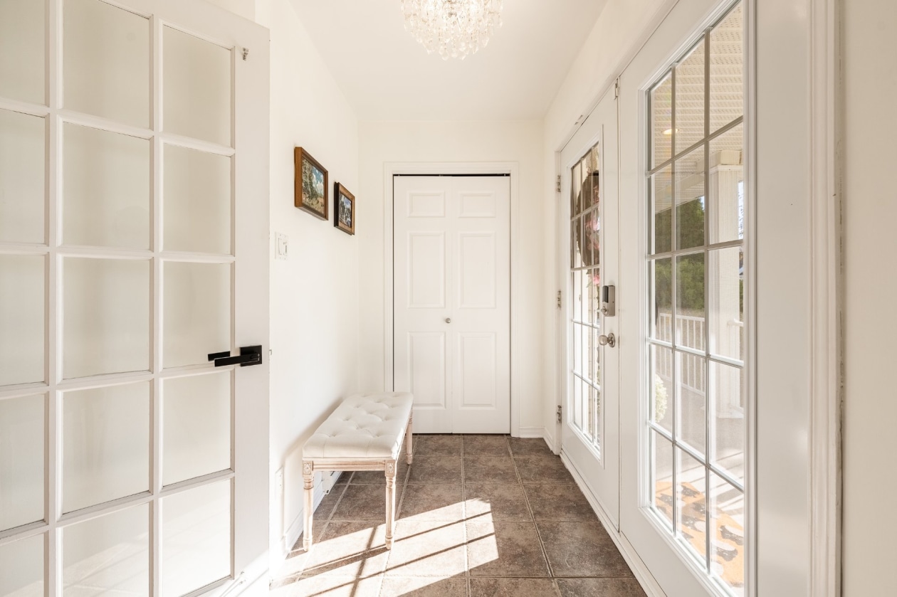 Hall d'entrée — 530 Rue des Violettes, Salaberry-de-Valleyfield