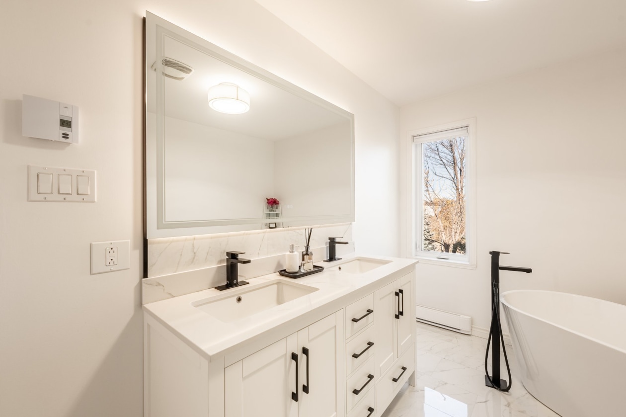 Salle de bains — 530 Rue des Violettes, Salaberry-de-Valleyfield