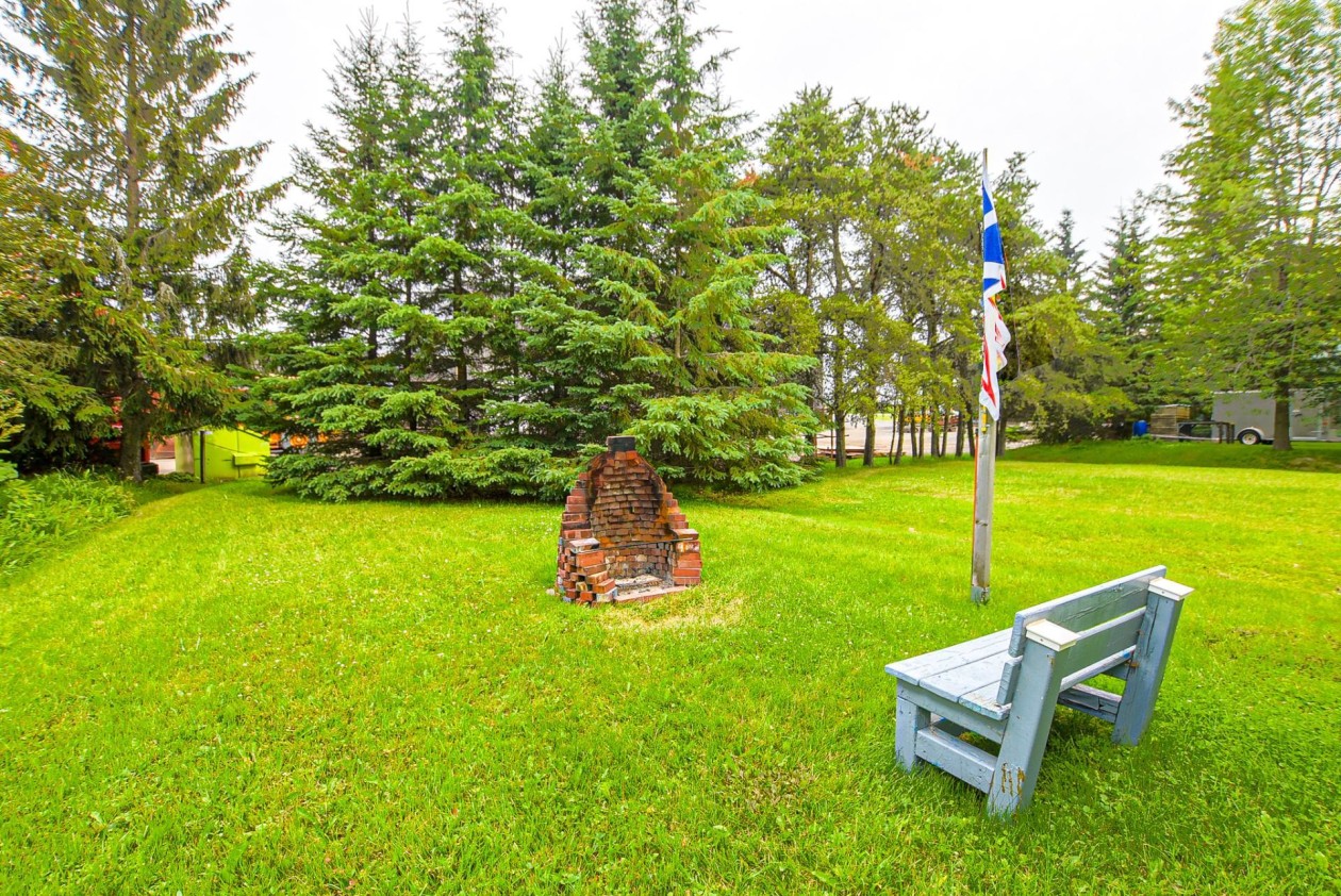 Cour — 409 Rue Principale, Baie-du-Febvre