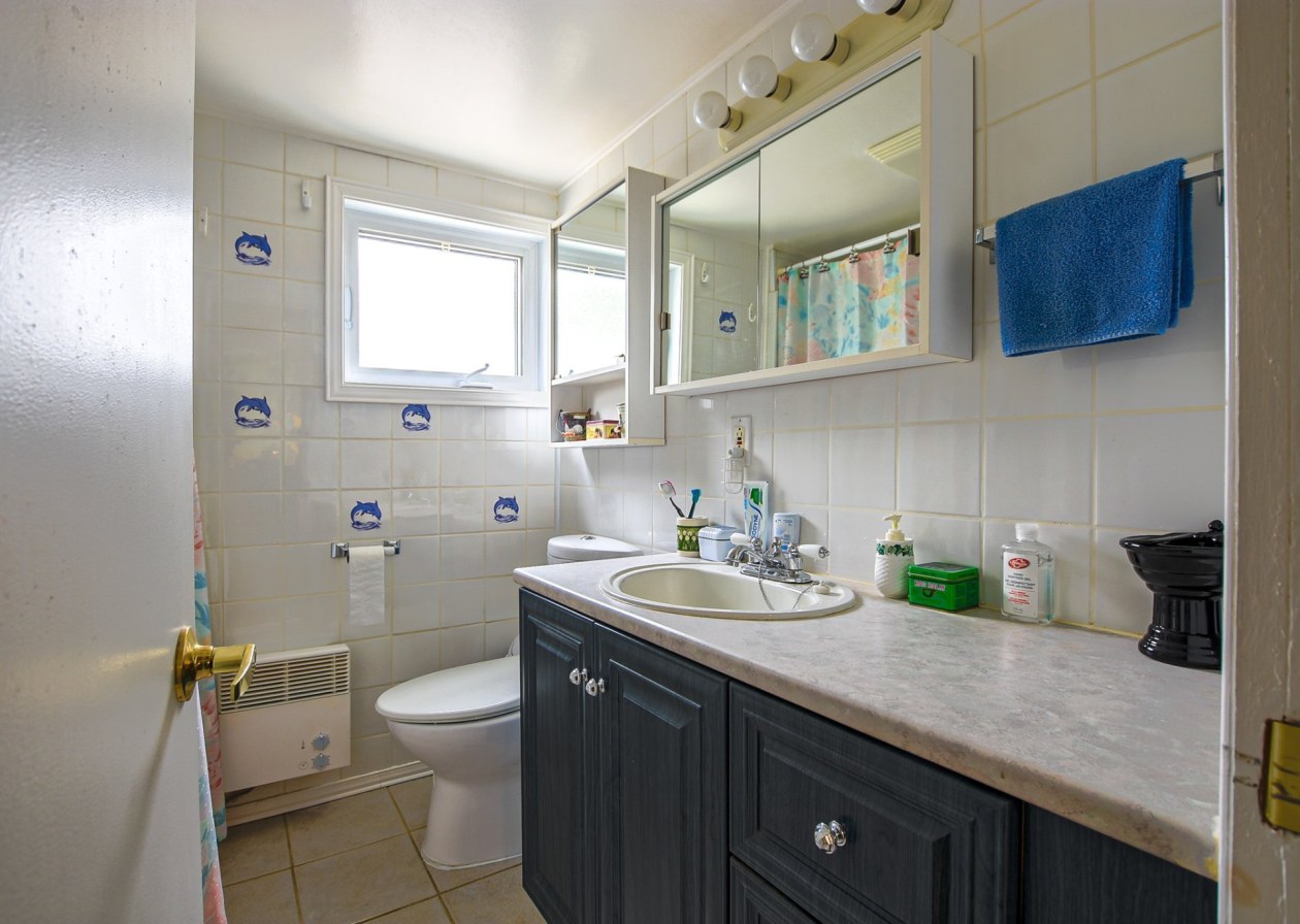Salle de bains — 409 Rue Principale, Baie-du-Febvre
