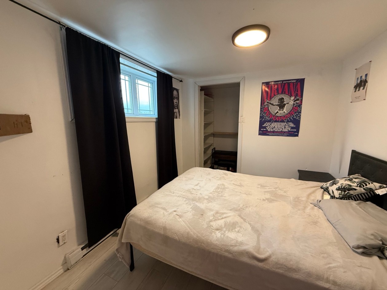 Chambre à coucher — 751 Rue du Parc, Saint-Honoré