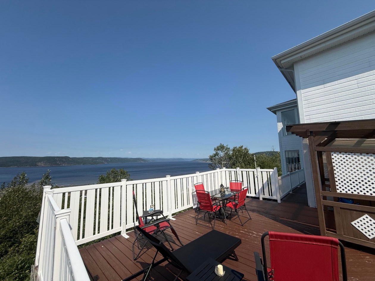 Terrasse — 1162 - 1164 Av. Arthur-Beaulieu, Saguenay