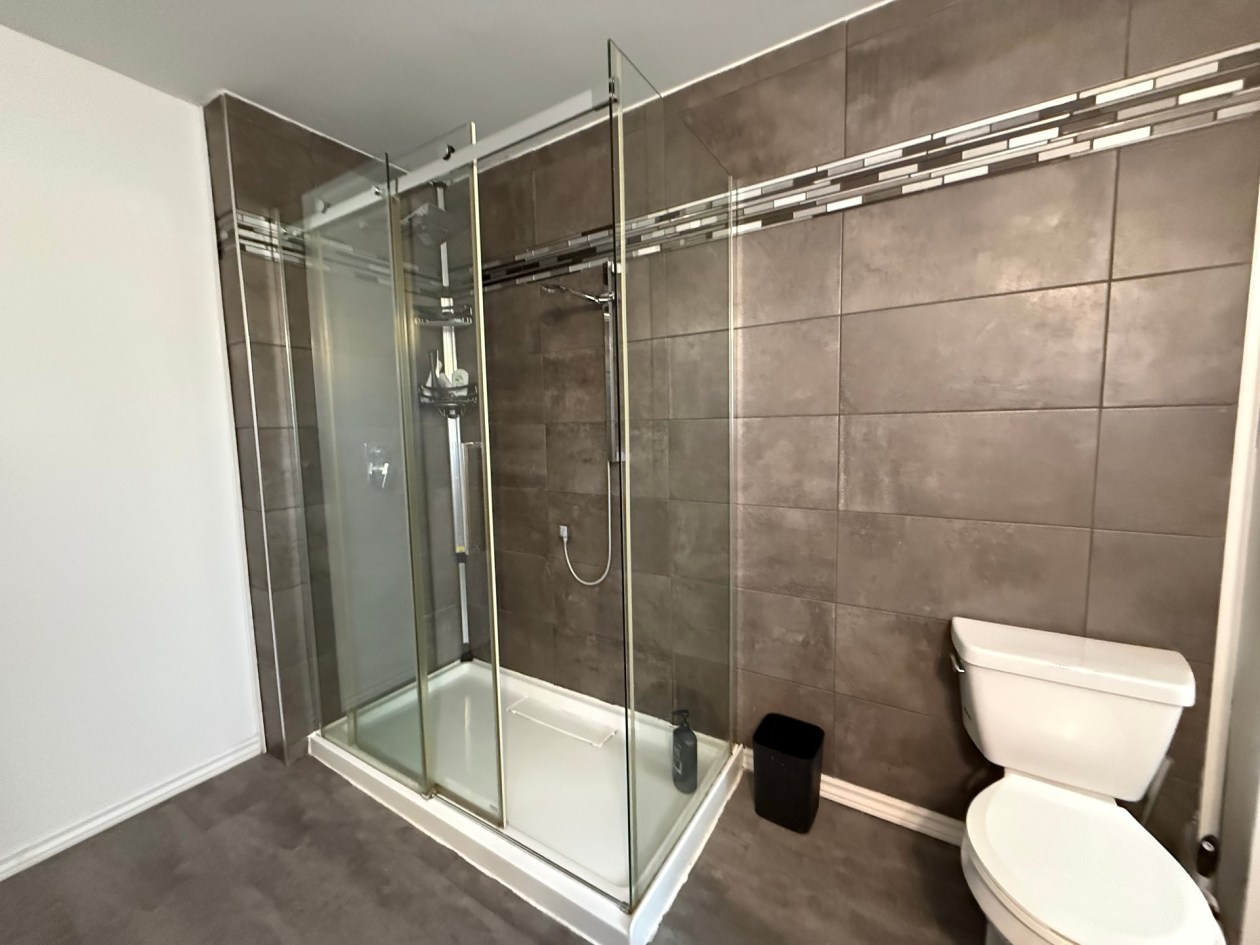 Salle de bains — 751 Rue du Parc, Saint-Honoré