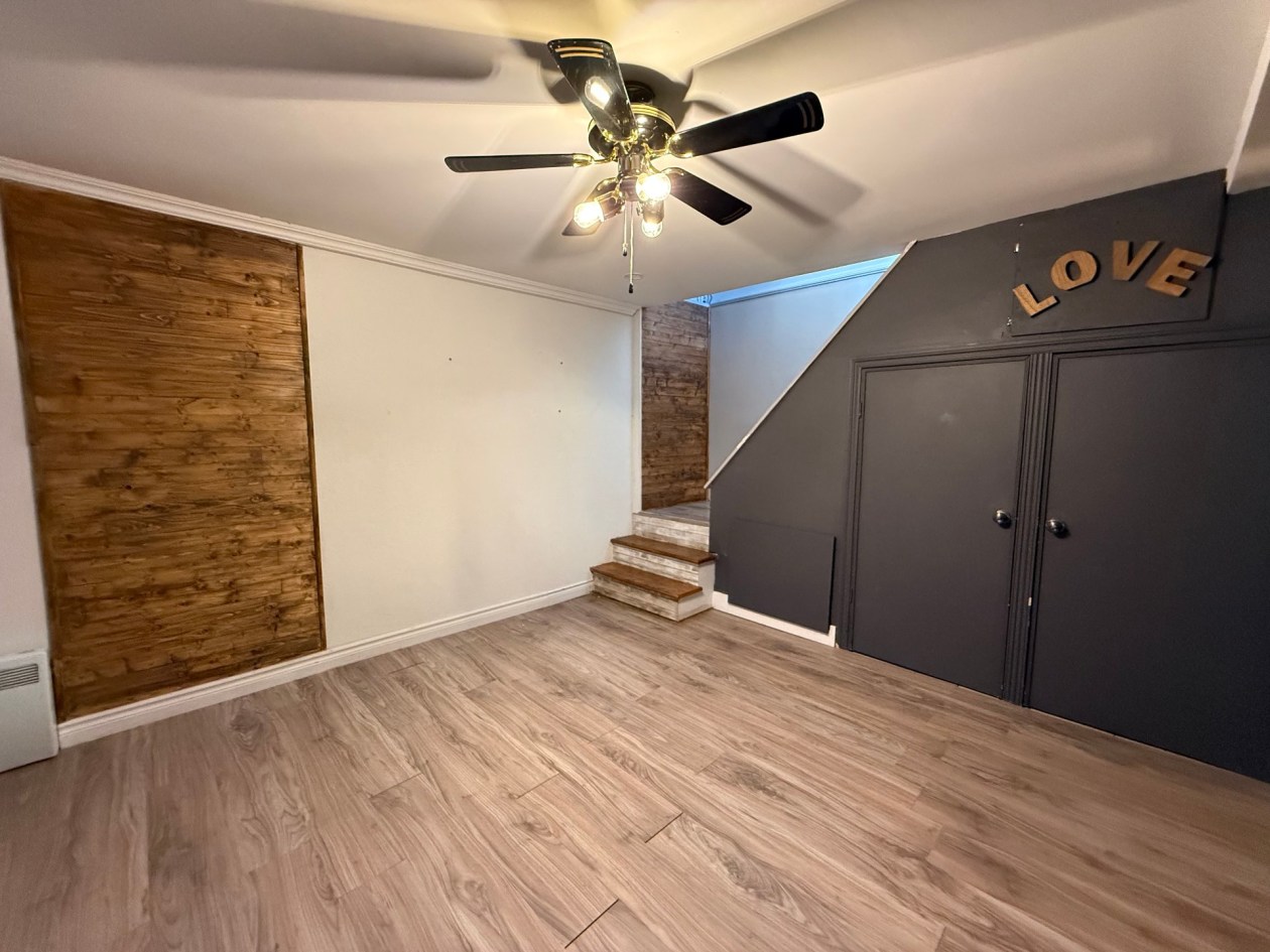 Salle familiale — 3801 - 3803 Boul. Martel, Saint-Honoré