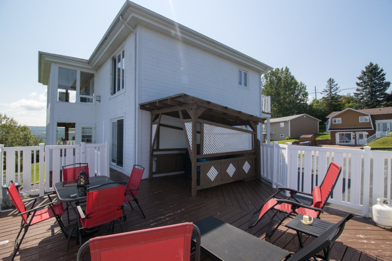 Terrasse — 1162Z - 1164Z Av. Arthur-Beaulieu, Saguenay