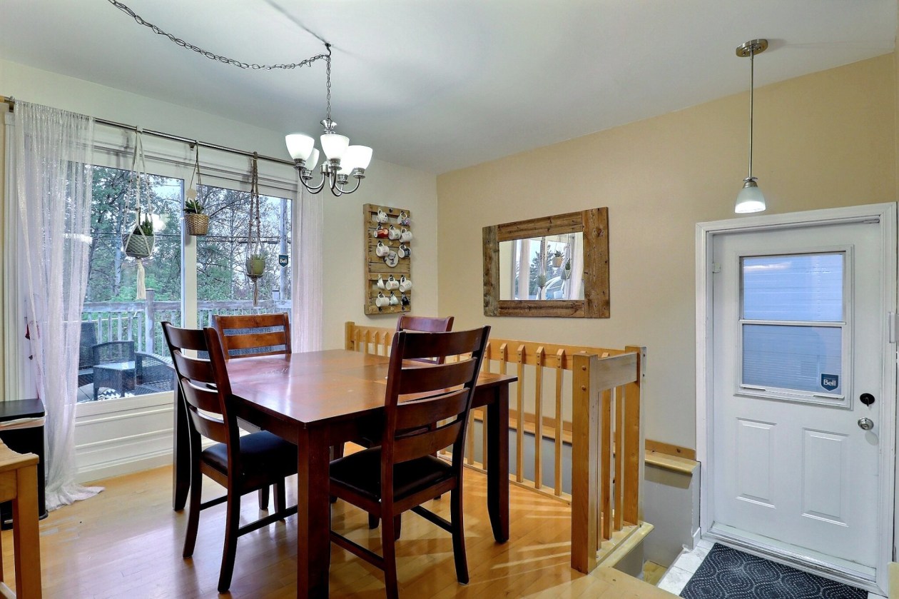Salle à manger — 783 Rue De Quen, Saguenay