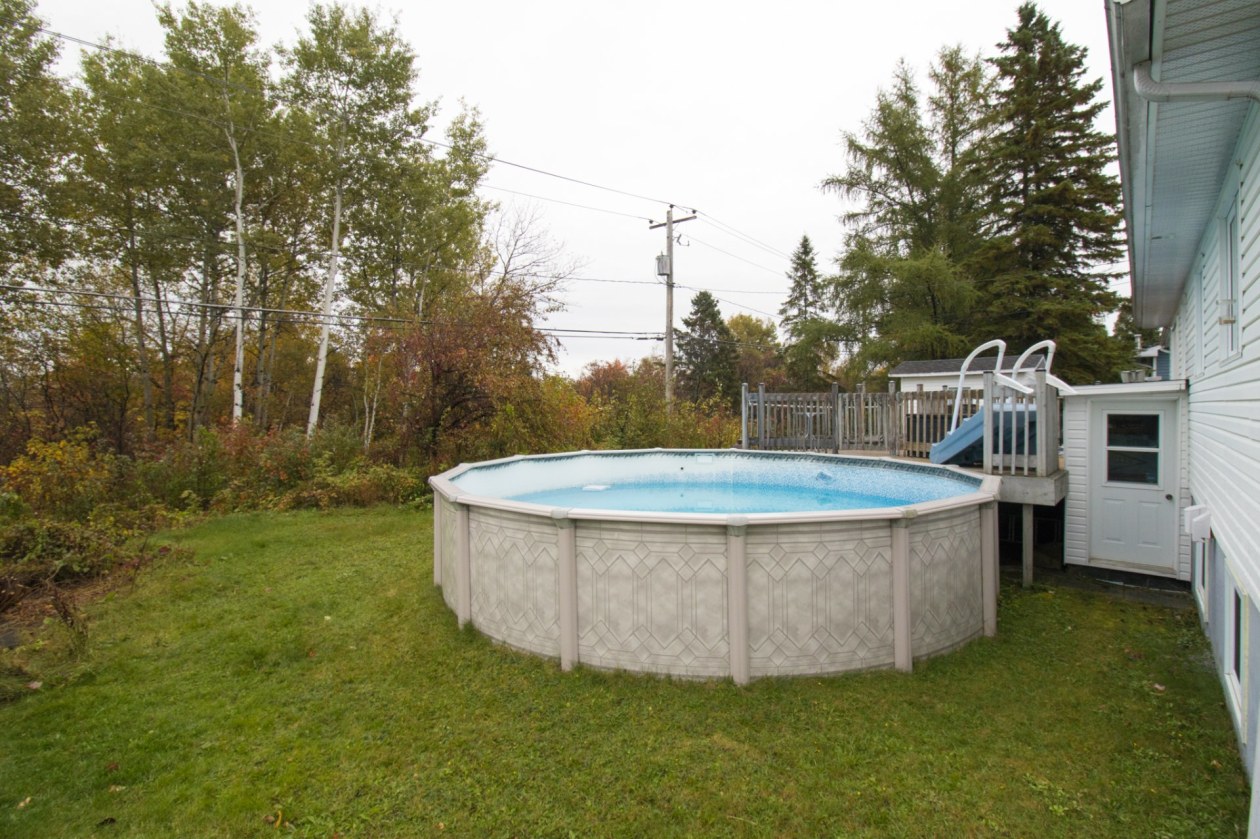Piscine — 783 Rue De Quen, Saguenay