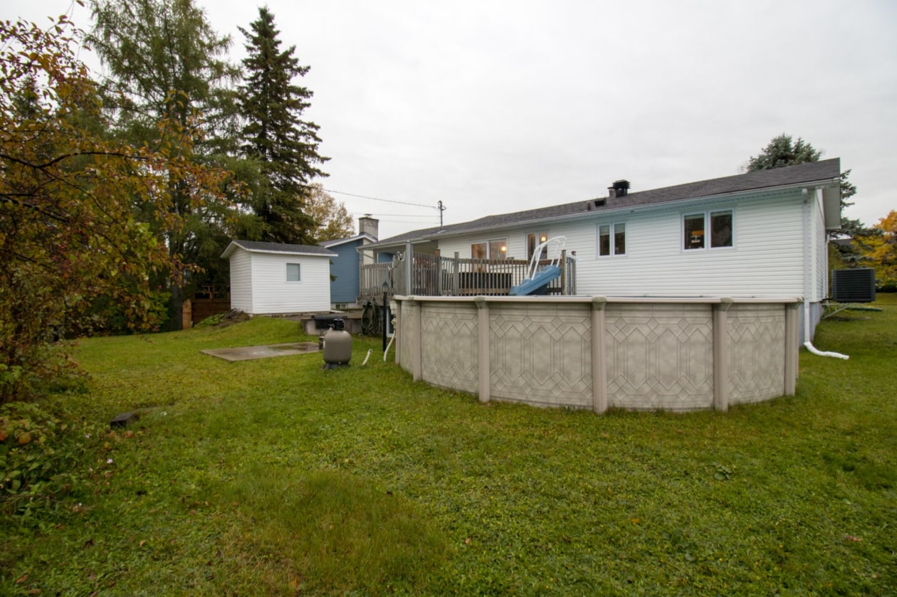 Face arrière — 783 Rue De Quen, Saguenay