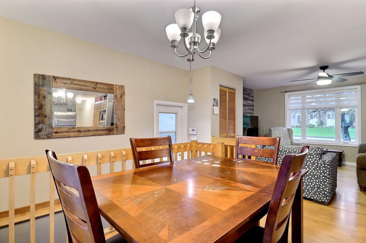 Salle à manger — 783 Rue De Quen, Saguenay