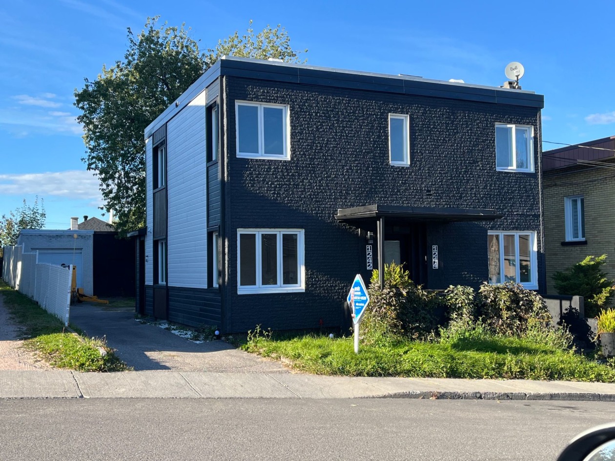 Façade — 1242 - 1244 2e Avenue, Saguenay