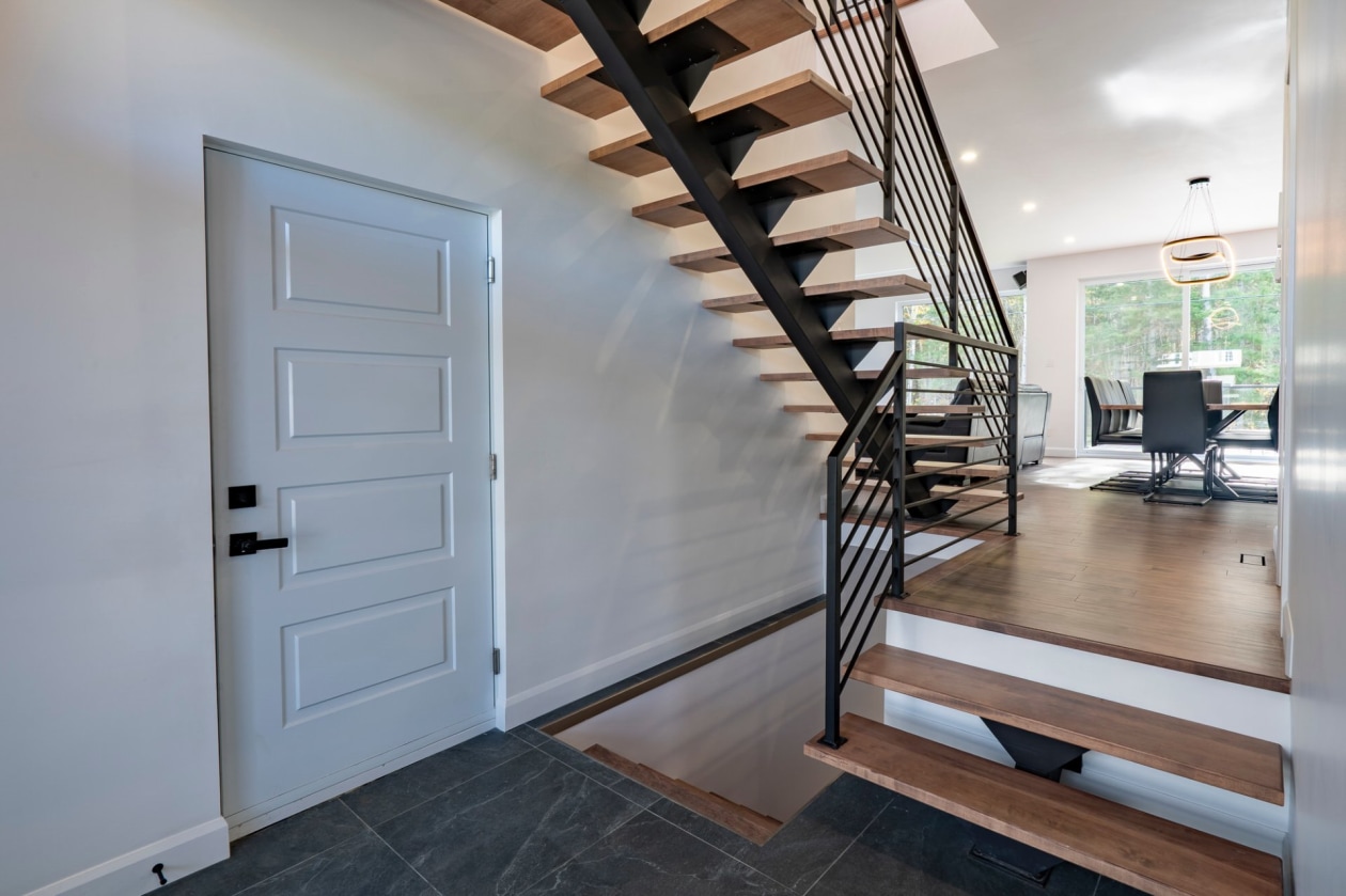 Entrée extérieure — 175 Rue du Ravin, La Malbaie