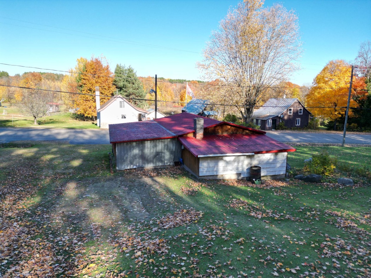 Garage — 880 Route Savoie, Saint-Justin