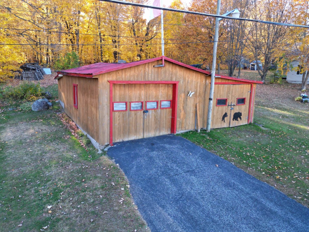 Garage — 880 Route Savoie, Saint-Justin