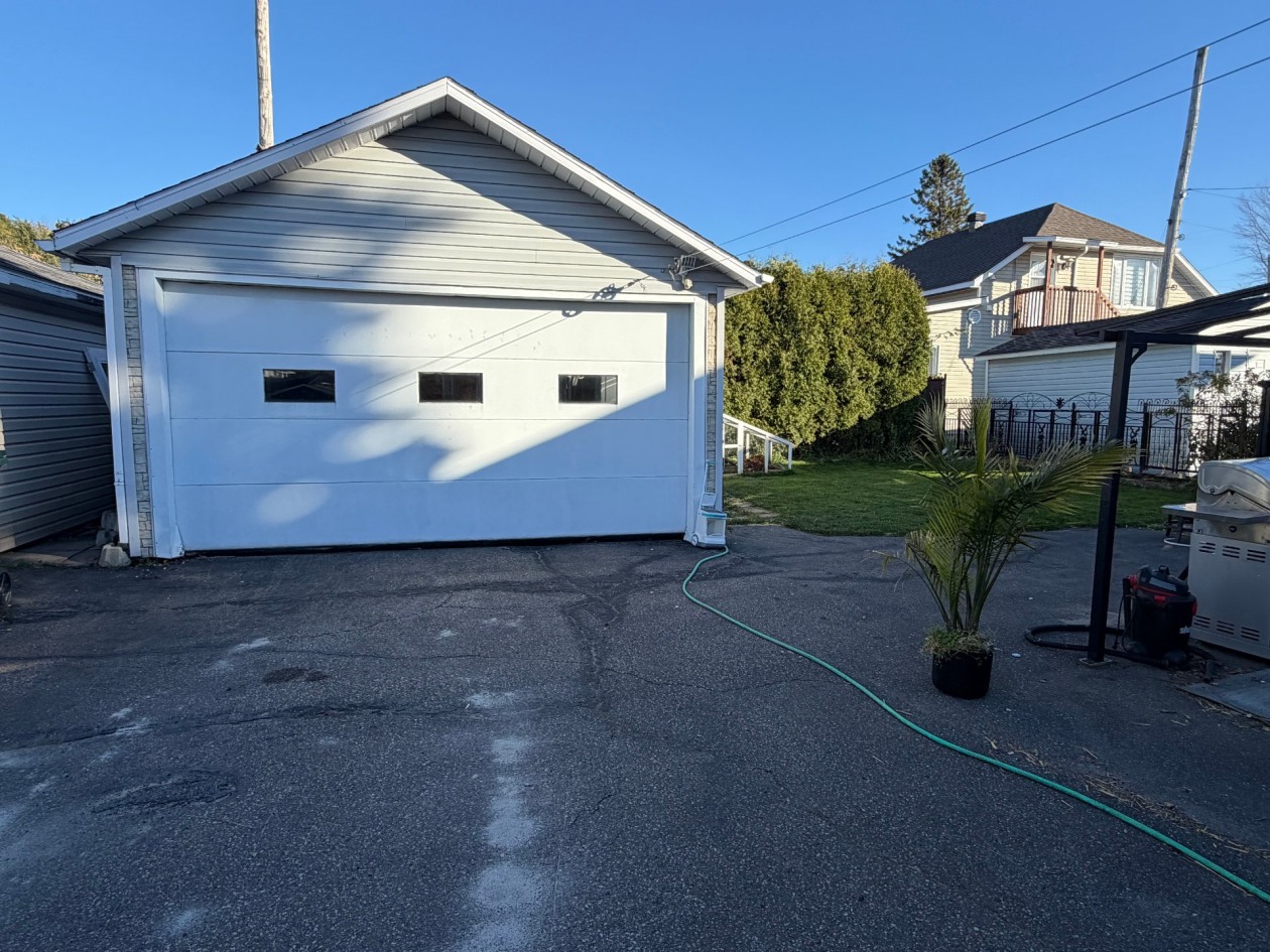 Photo 3 — 1885 Rue Fortier, Saguenay