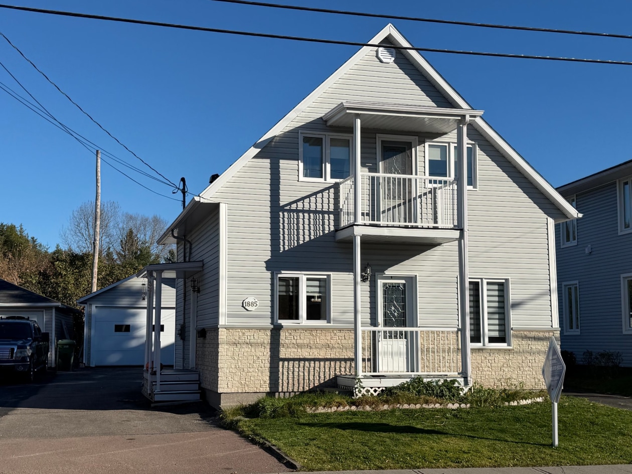 1885, Rue Fortier