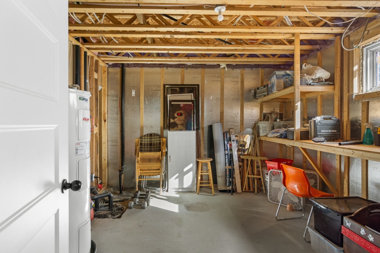 Atelier — 121 Rue Jacques, Trois-Rivières