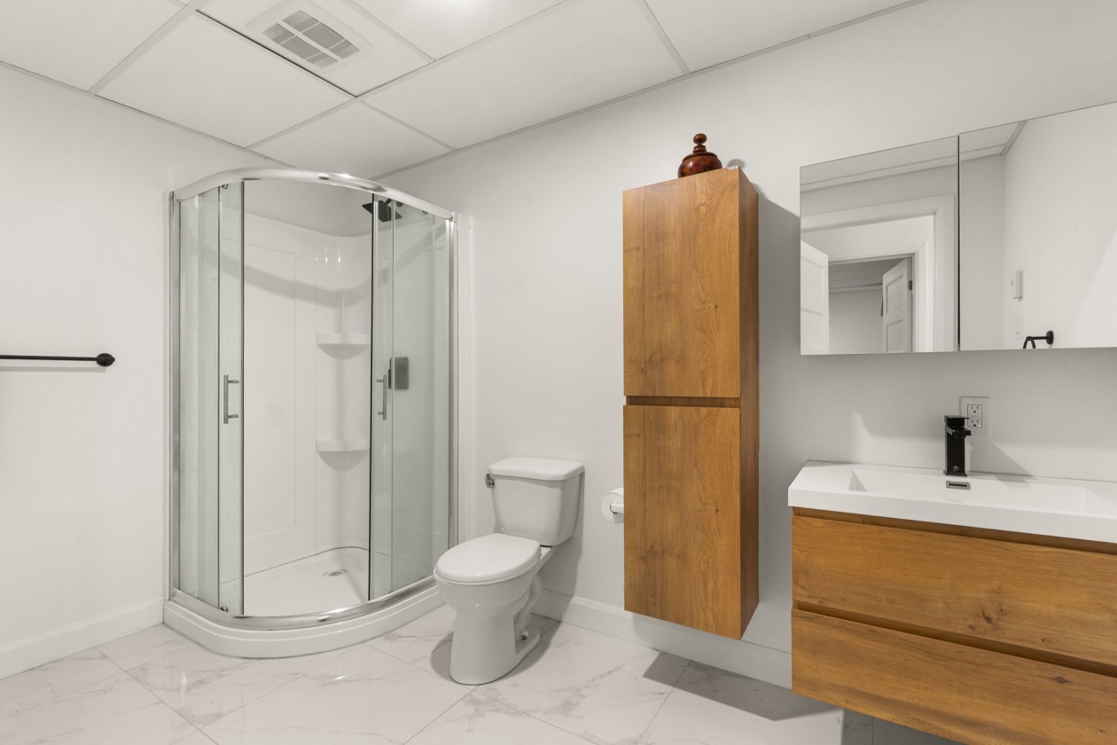 Salle de bains — 121 Rue Jacques, Trois-Rivières