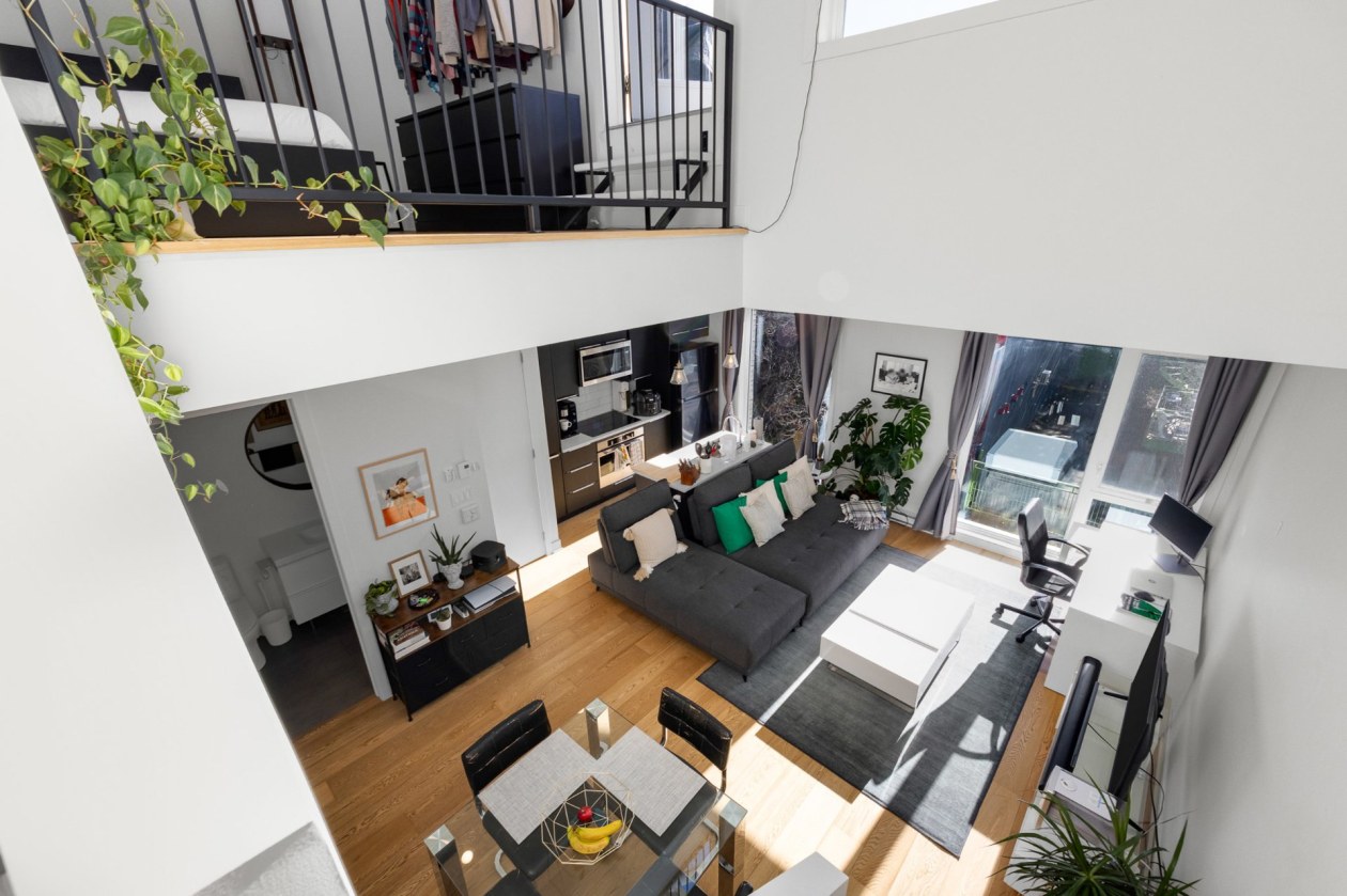 Escalier — 1256 Boul. De Maisonneuve E., Montréal