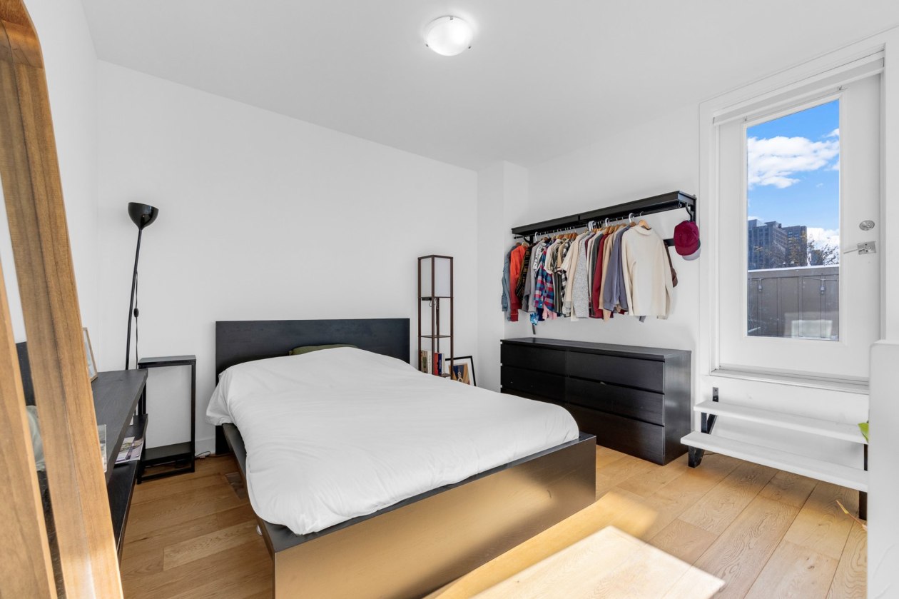 Chambre à coucher — 1256 Boul. De Maisonneuve E., Montréal