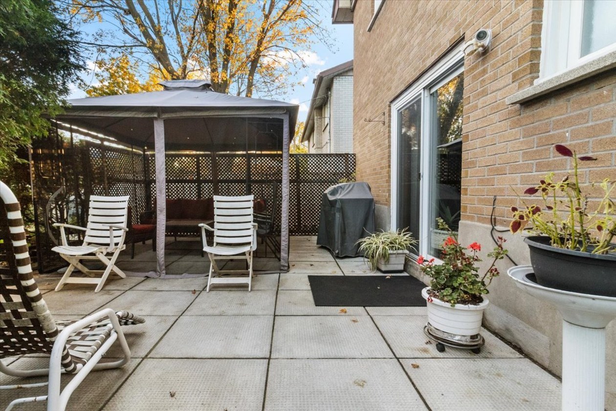 Cour — 12796 Rue Charny, Montréal