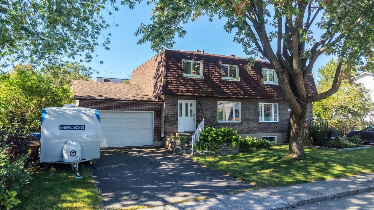 Façade — 939 Rue de la Seine, Boucherville