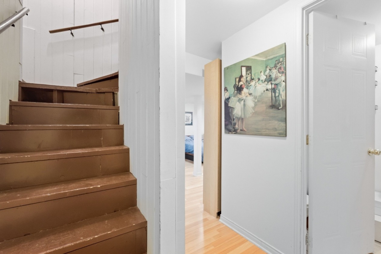 Escalier — 939 Rue de la Seine, Boucherville