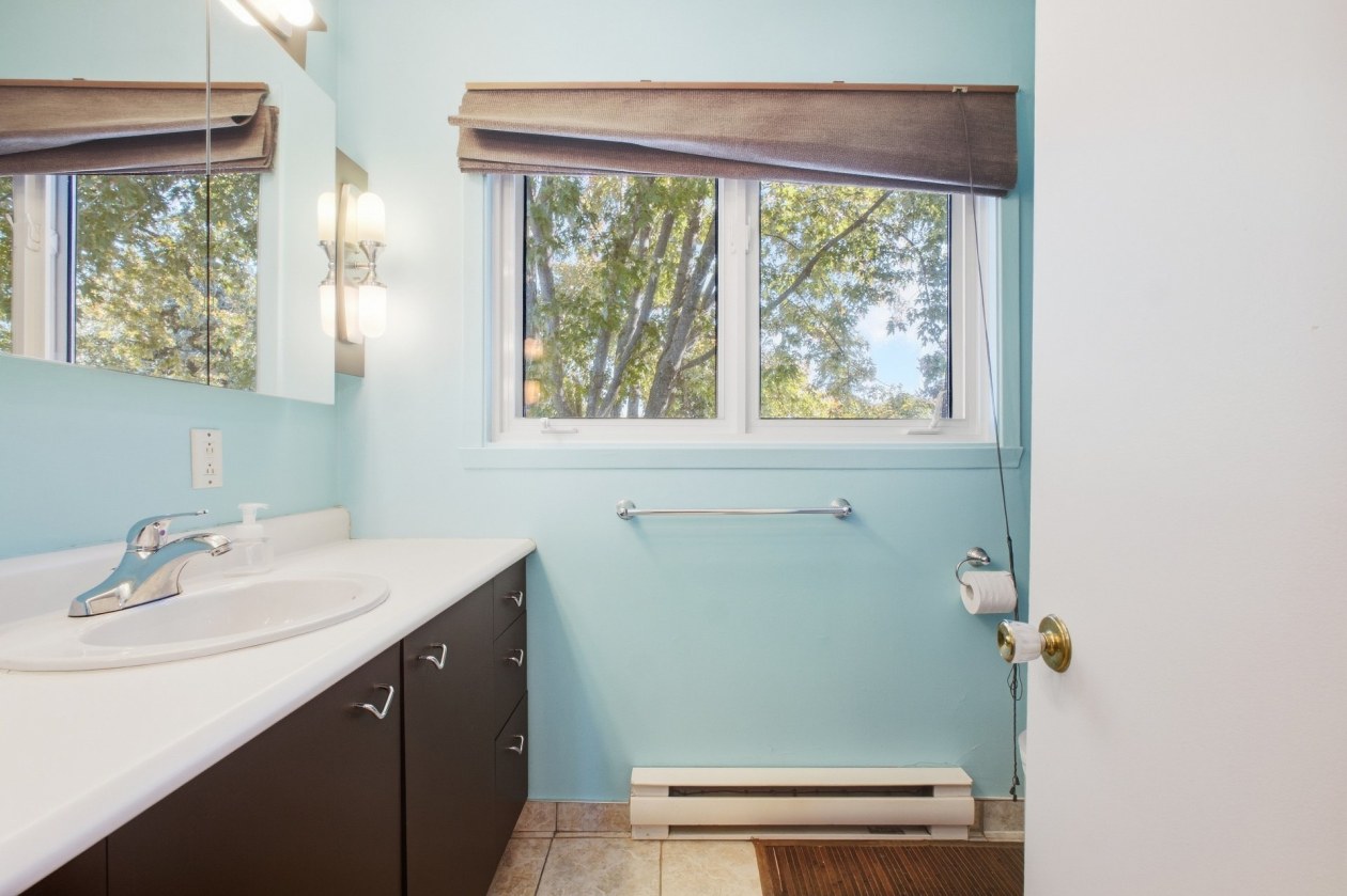 Salle de bains — 939 Rue de la Seine, Boucherville