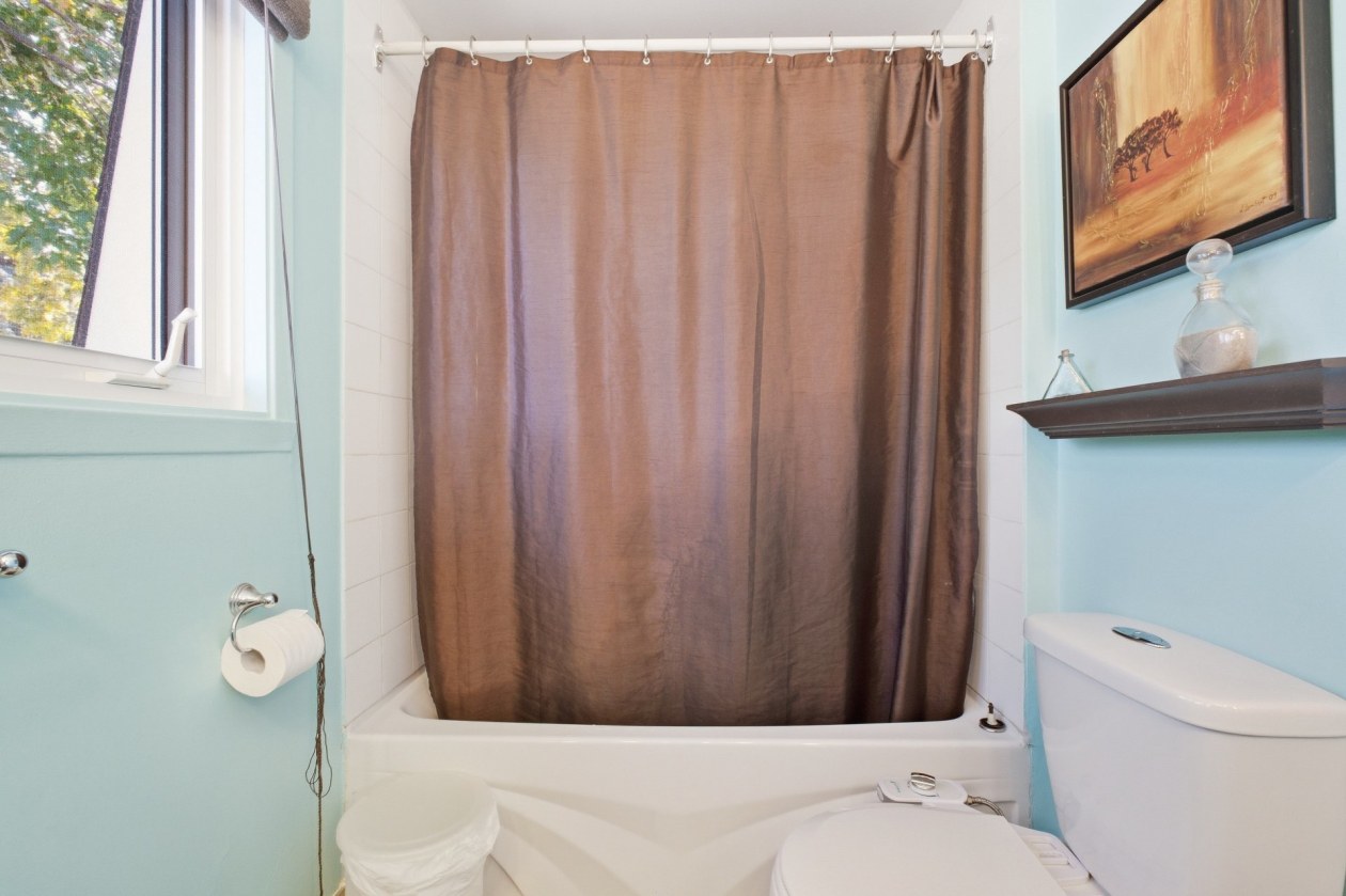 Salle de bains — 939 Rue de la Seine, Boucherville