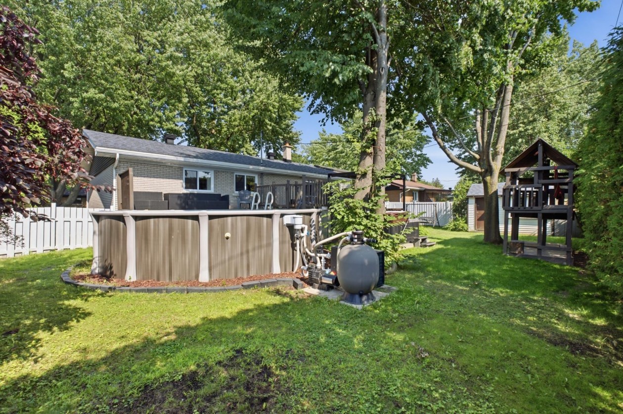 Cour — 71 Rue De Mésy, Boucherville