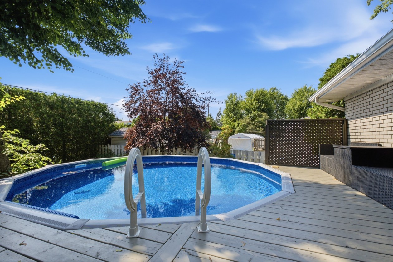 Cour — 71 Rue De Mésy, Boucherville